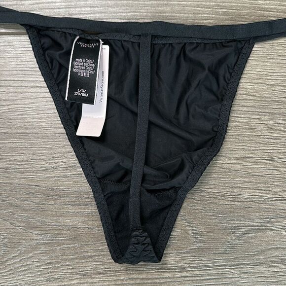 Victoria’s Secret Black Fringe Slip And V-String Panty Size Large - Picture 11 of 16